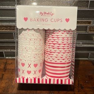 50 VALENTINE X & HEARTS BAKING CUPS